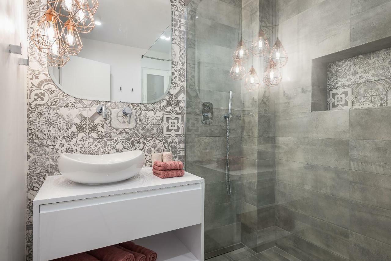 "Sunbow Earth"- Boutique New Apt In Dowtown Αθήνα Εξωτερικό φωτογραφία